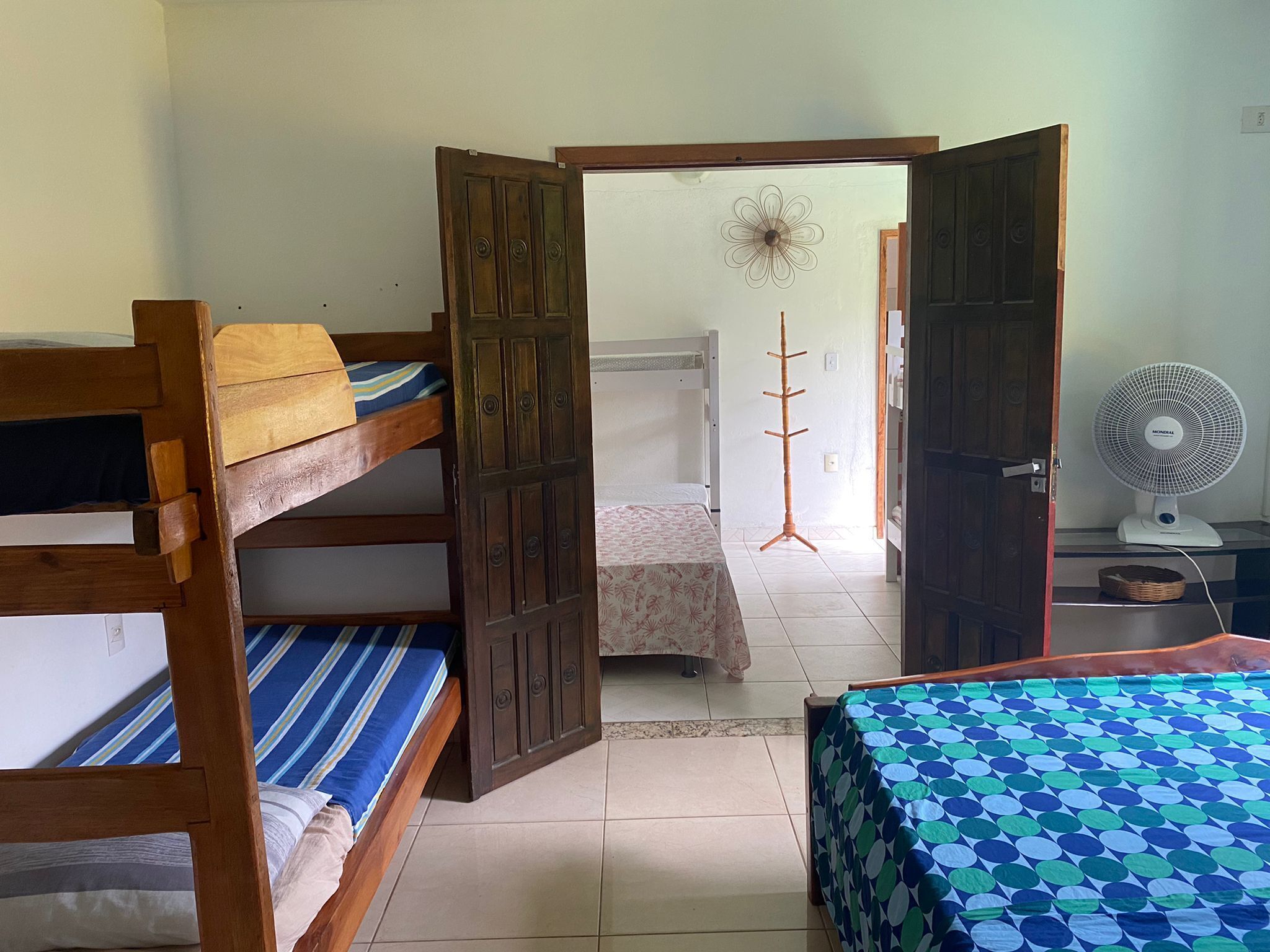 Beach house with pool for 13 people, 8500m2 of Atlantic Forest land