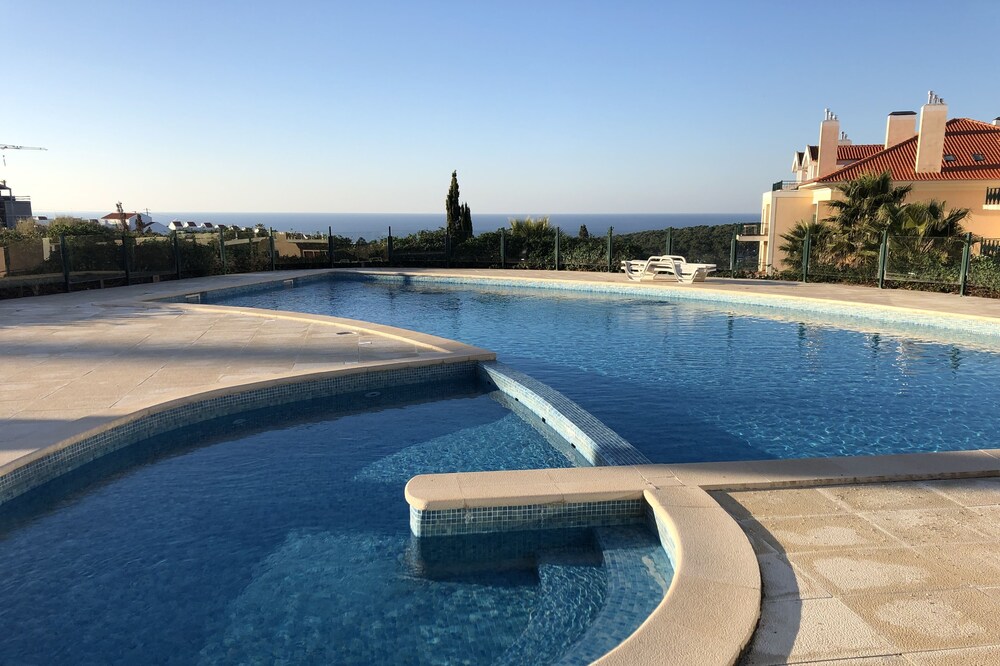 Ericeira Luxury Apartment on a private condo