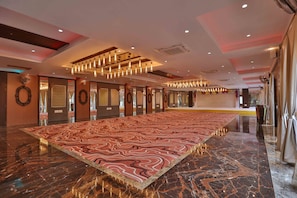 Banquet hall - Hotel President Cottage Resort (Jalgaon)