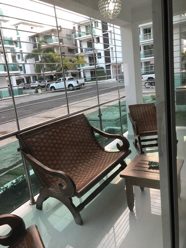 Condominium Delux wi-fi A / c