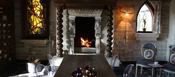 Trumpet House. Old charm and new luxury with sauna and outdoor jacuzzi.