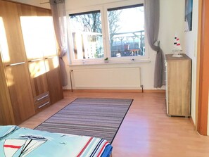 1 Schlafzimmer, Reisekinderbett, WLAN