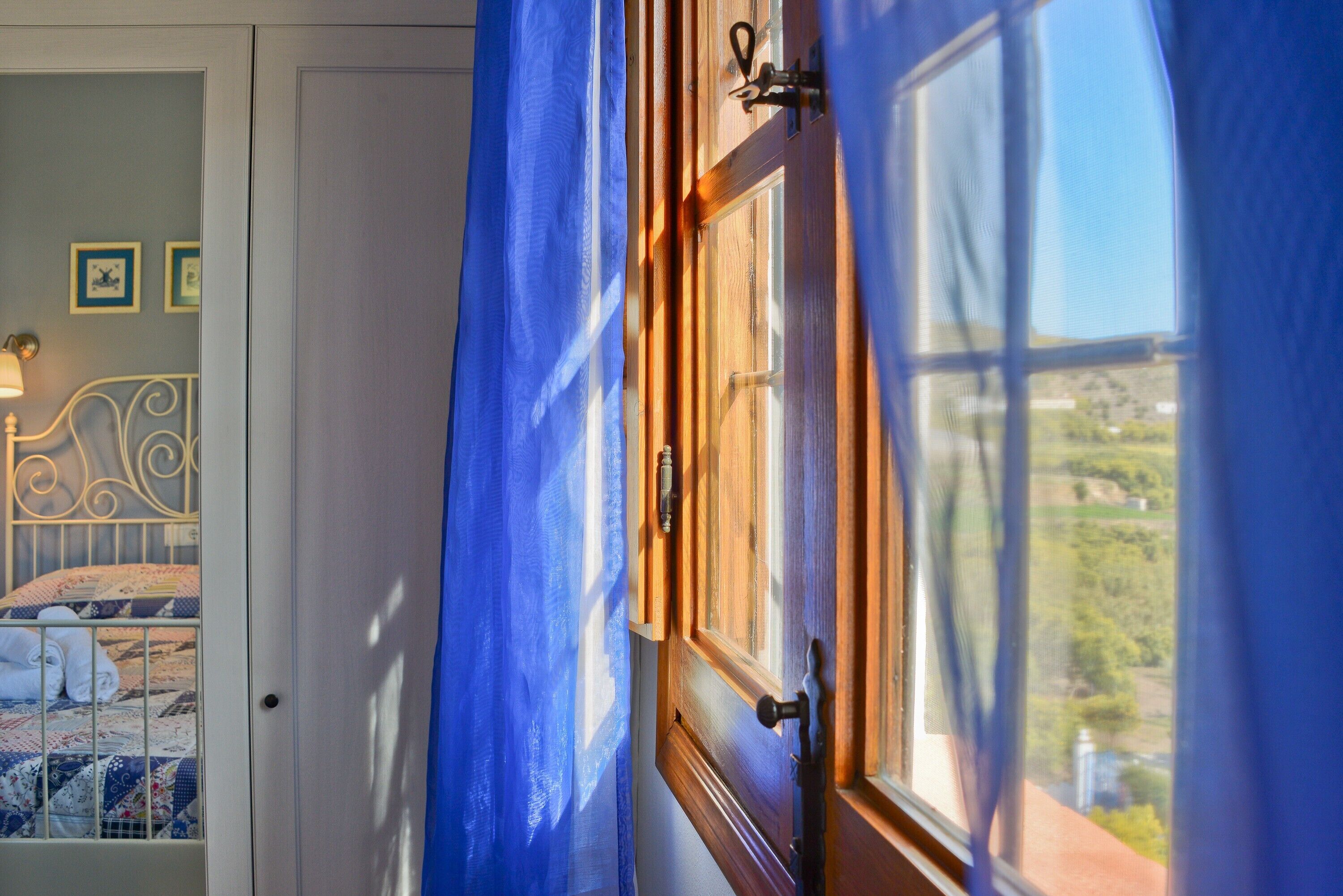 2 habitaciones, tabla de planchar con plancha y wifi gratis 