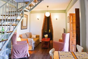 تلفزيون، مدفأة، مشغل دي في دي