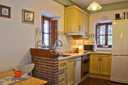 Bonita casa de campo con piscina, patio y vistas panorámicas