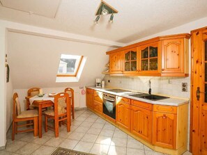 Fridge, oven - Apartment Grapatine (Teterow)