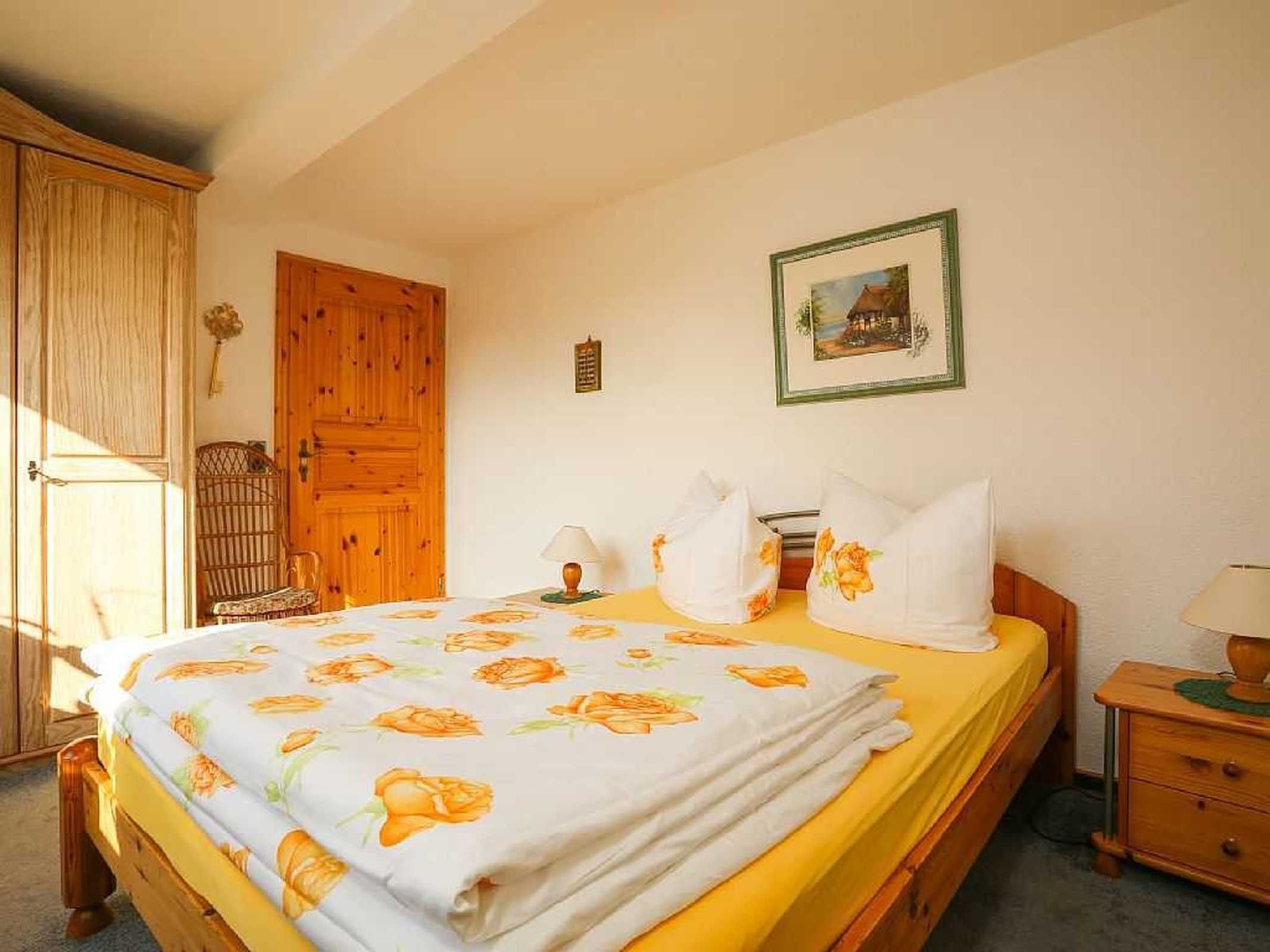 2 bedrooms, bed sheets