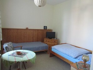 1 chambre, literie fournie