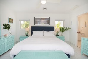 2 habitaciones, escritorio, tabla de planchar con plancha y wifi gratis 