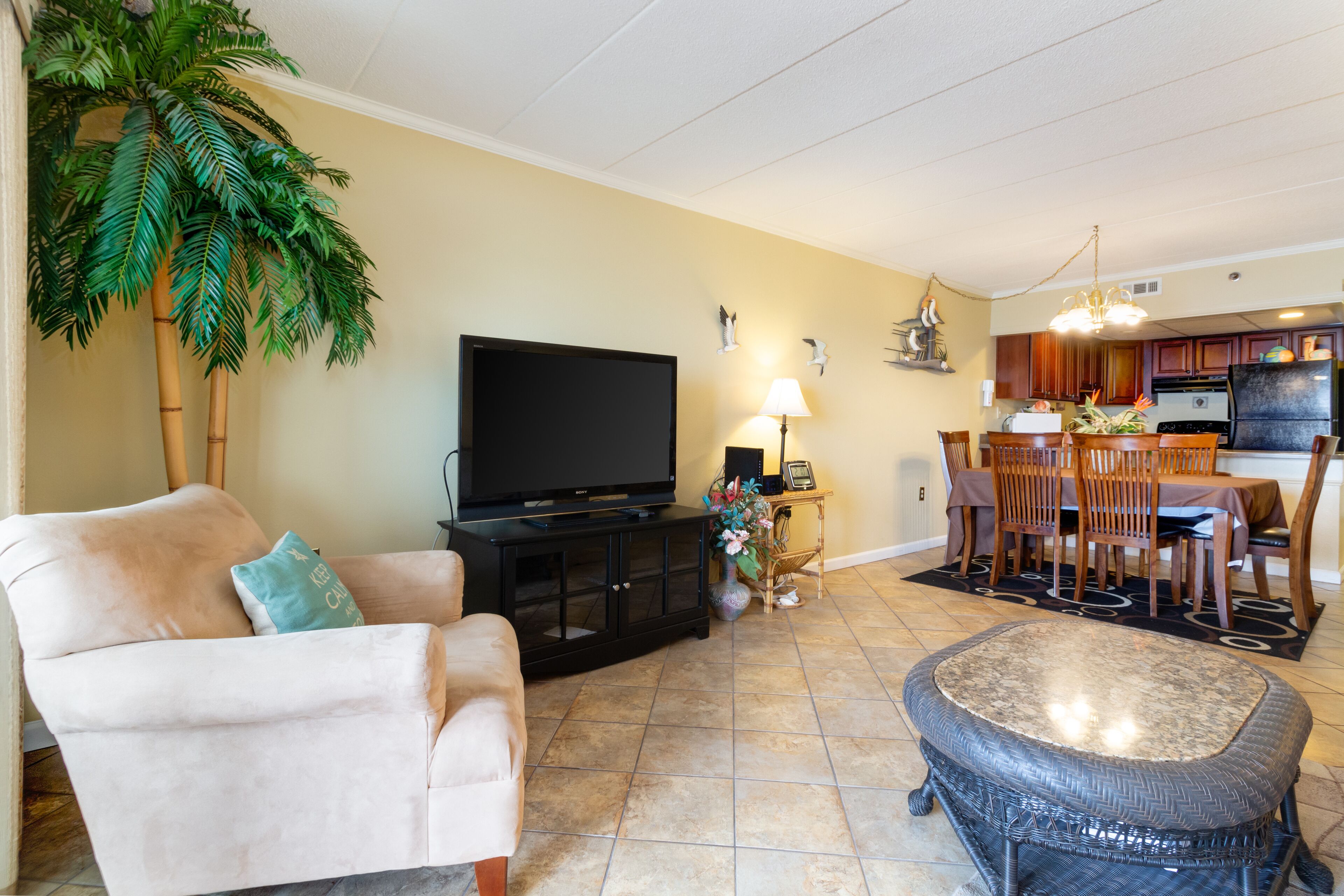 Oceanfront condo with WiFi, washer/dryer, balcony, pool, & beach access