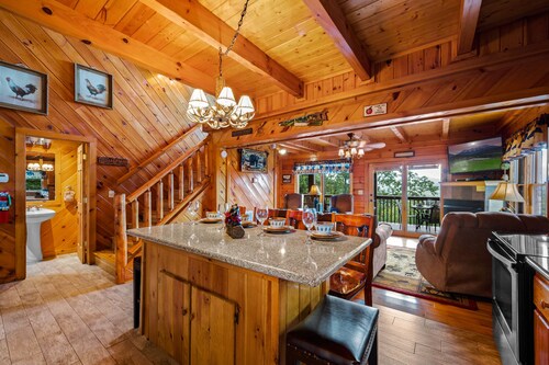  **Panoramic Views** *7 Minutes to Dollywood & Parkway * Best of the Best!