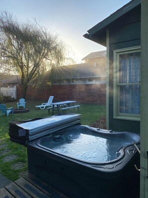 Bain à remous extérieur