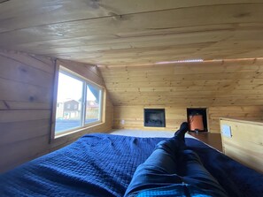 2 bedrooms, desk, free WiFi, bed sheets