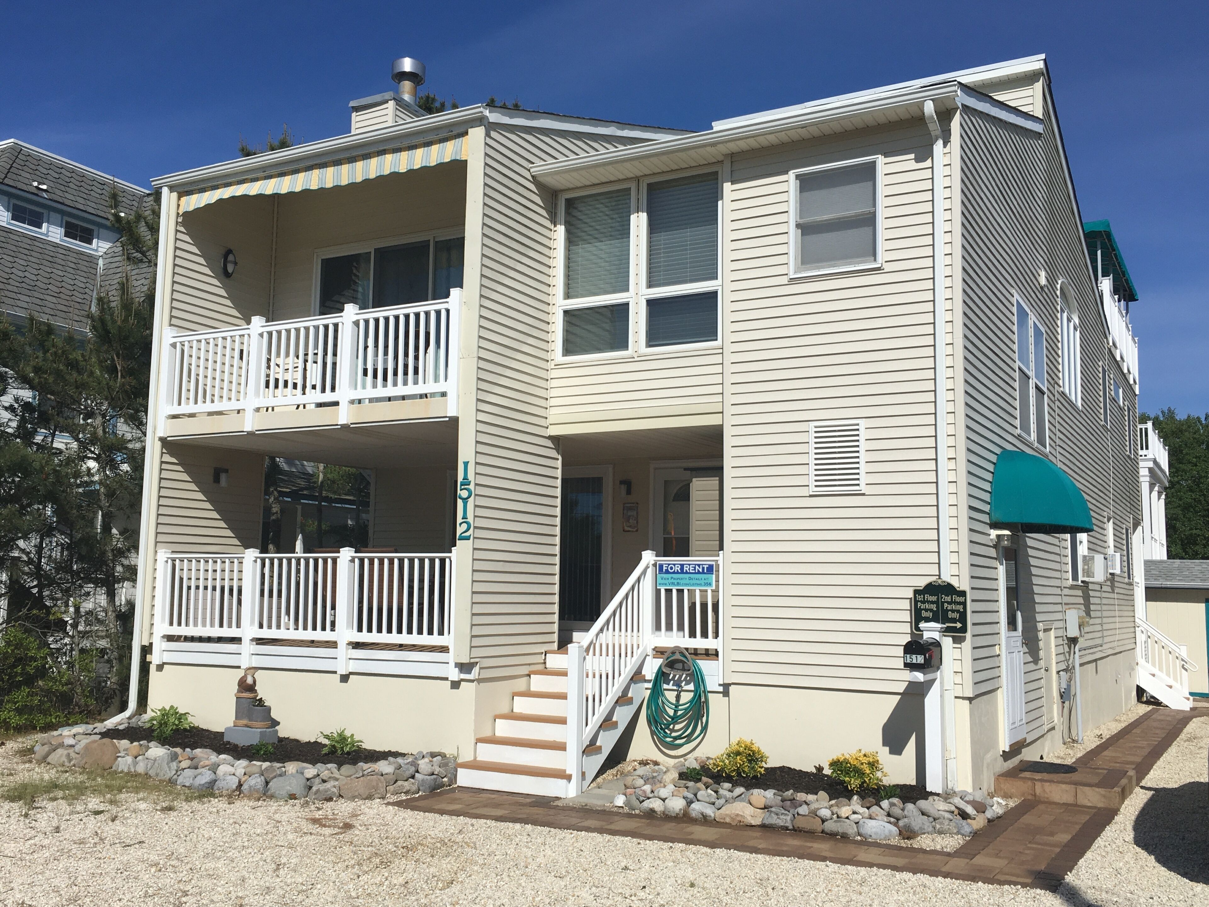 Oceanside, 3rd House From Beach, Near Shops & Attractions -First Floor, 2 Baths!