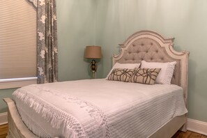 4 chambres, fer et planche à repasser, accès au Wi-Fi (inclus)