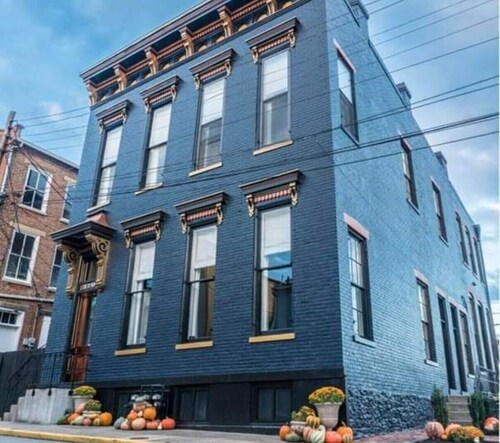Luxurious 4 Bedroom Home in Heart of Historic Madison's Downtown