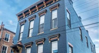 Luxurious 4 Bedroom Home in Heart of Historic Madison's Downtown