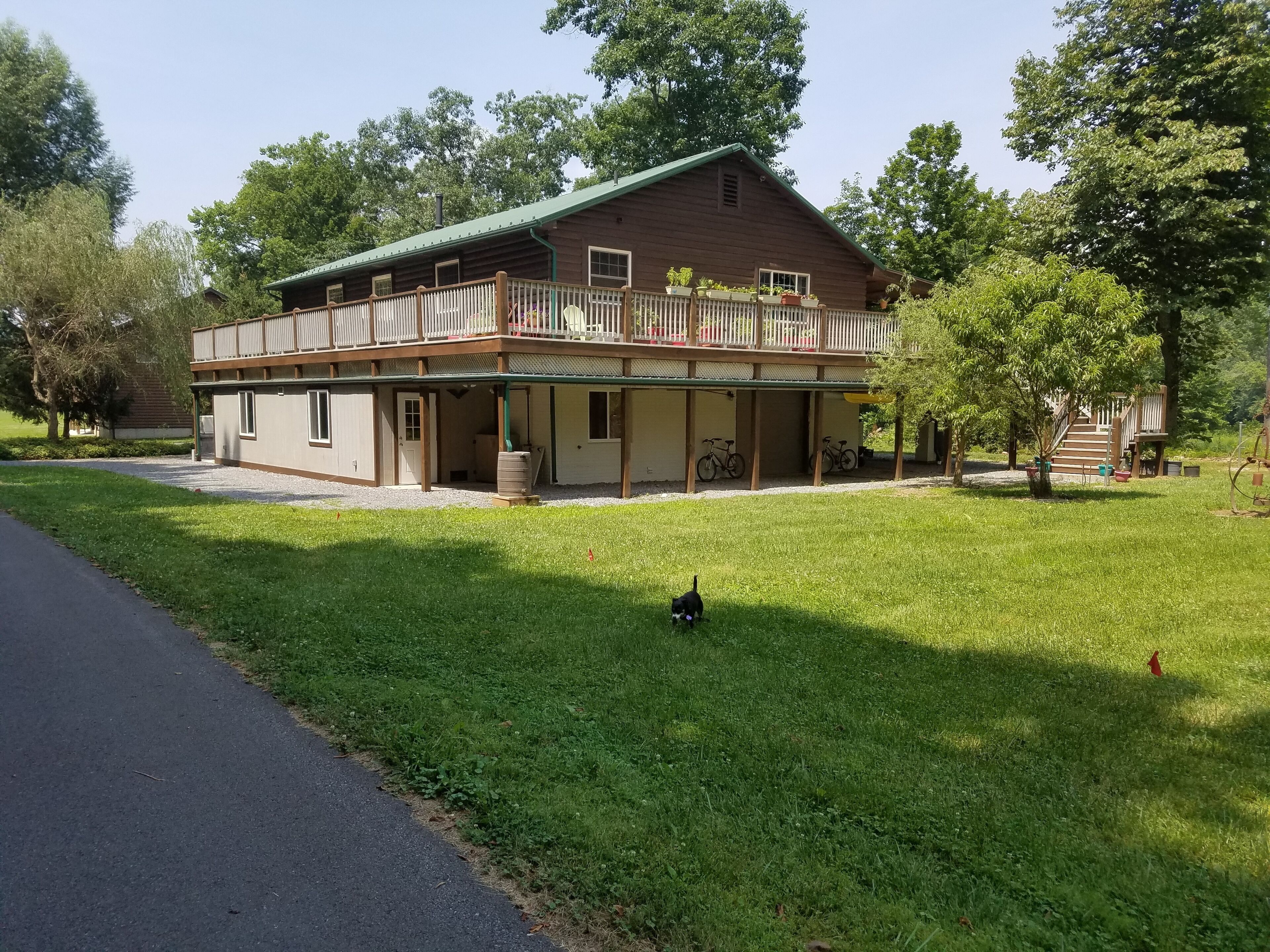 Entire main floor of unique riverfront home property near Greenbrier resort 