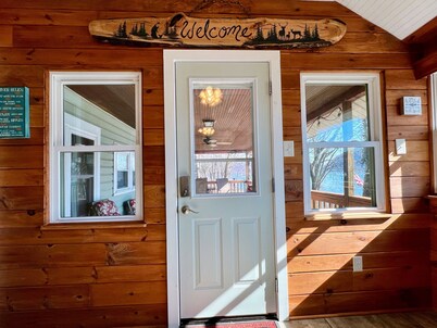 Charming Riverfront Cottage with stunning views of the Susquehanna River