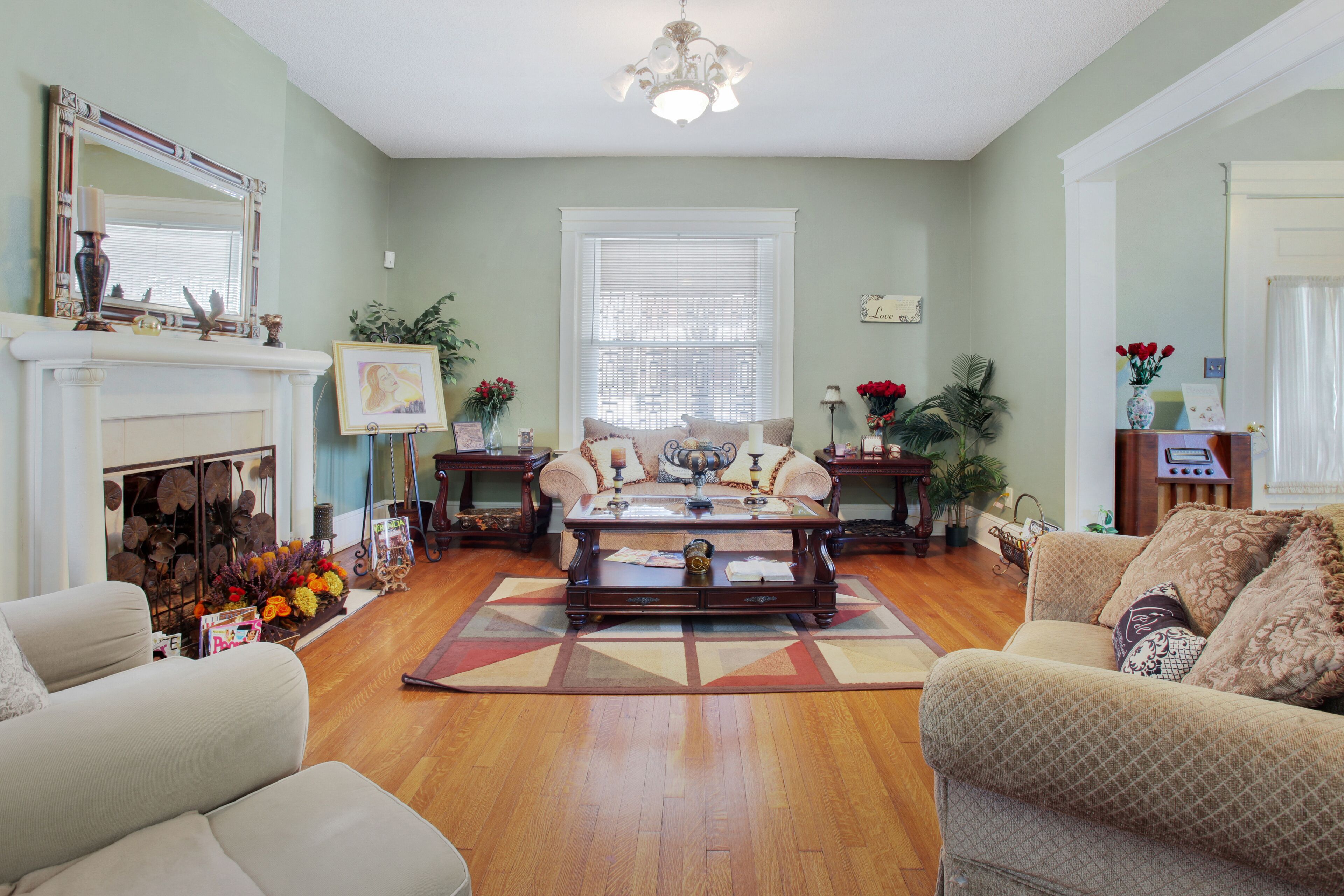 Minutes to Arrowhead,Sprint,Convention,Kaufman,Crown Center, Power & Light,Plaza