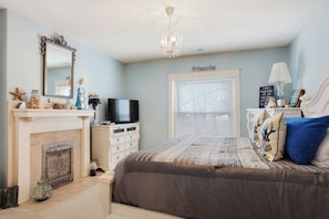 6 chambres, coffres-forts dans les chambres, bureau