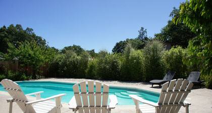 Heated Swimming Pool Retreat Near Sonoma Square
