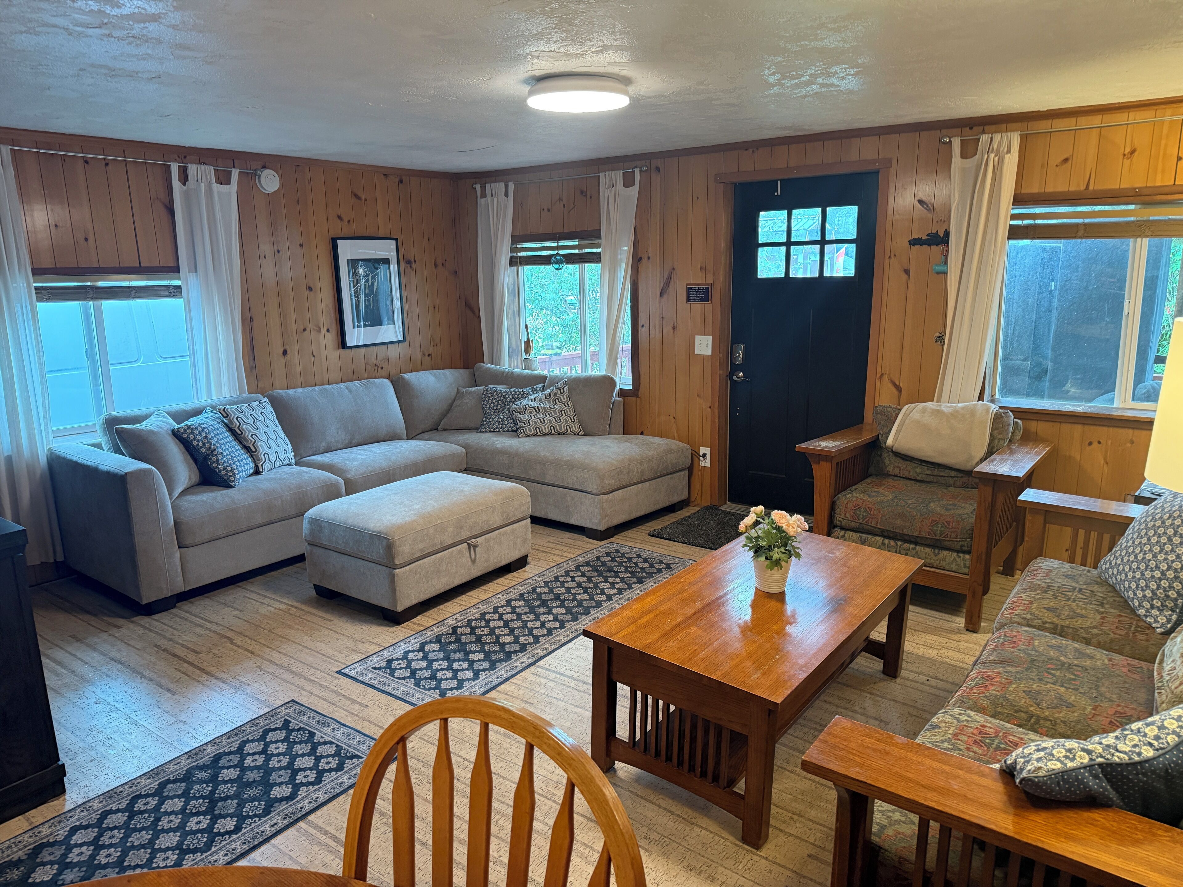 Smart-TV, Kamin, Videospiele, DVD-Player