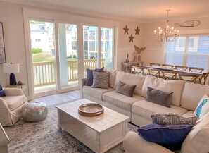 Smart-TV, Tischtennisplatte, Musikbibliothek, Stereoanlage