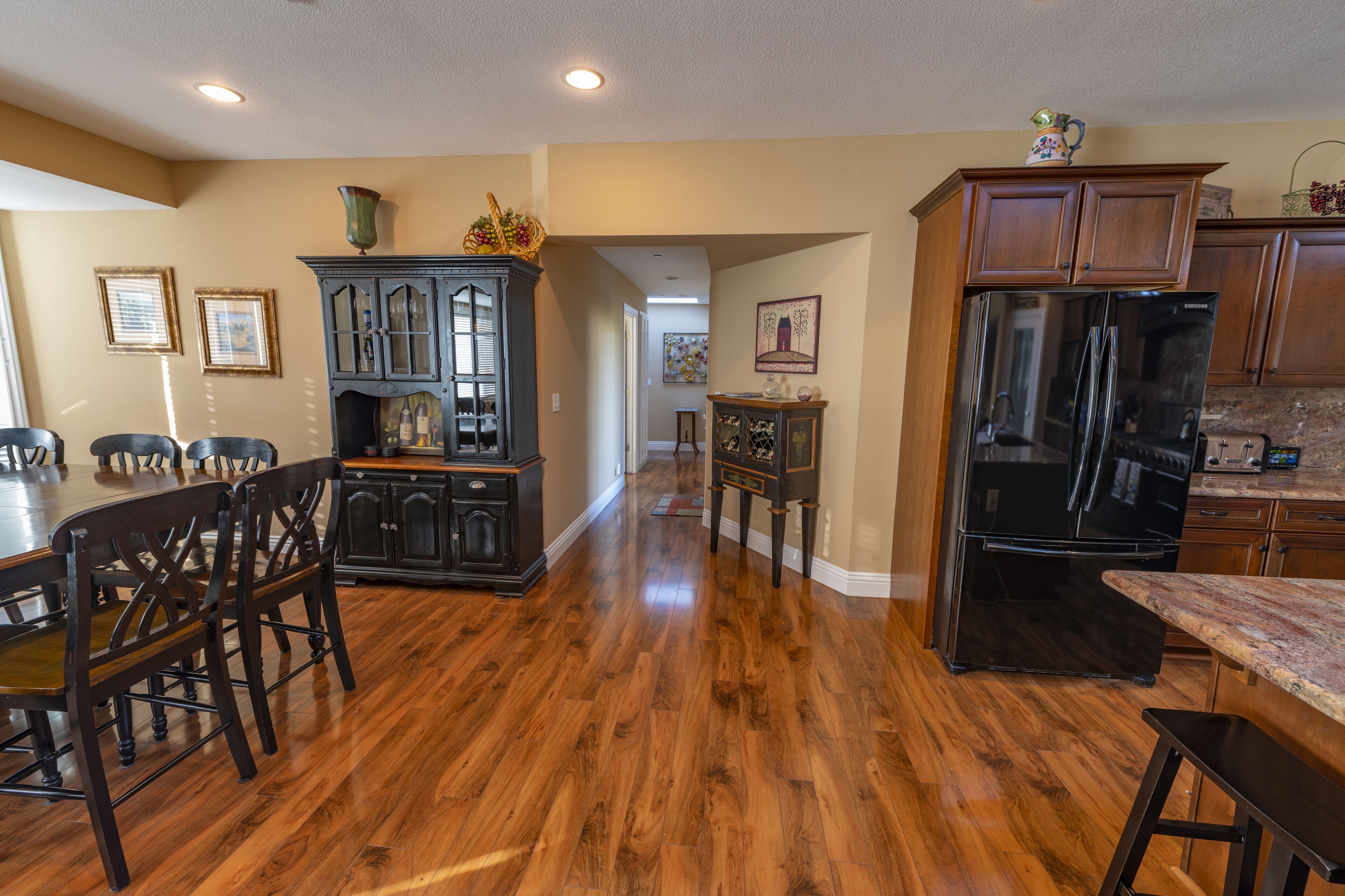 Luxury, Breathtaking Views, 6 Bedrooms/5 Full Bathrooms, 3,800+ s.f.