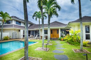 Outdoor pool - Luxury Home, A/C, Heated Pool, Gourmet Kitchen, 4BR 6 Bath, 3 Master Suites. (Koloa)
