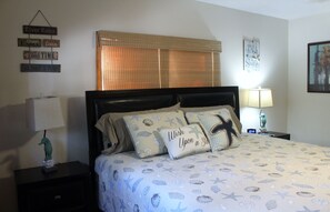 2 bedrooms, desk, iron/ironing board, WiFi