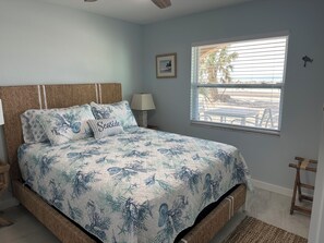 2 slaapkamers, een strijkplank/strijkijzer, gratis wifi, beddengoed