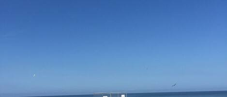 Am Strand, Liegestühle, Strandtücher