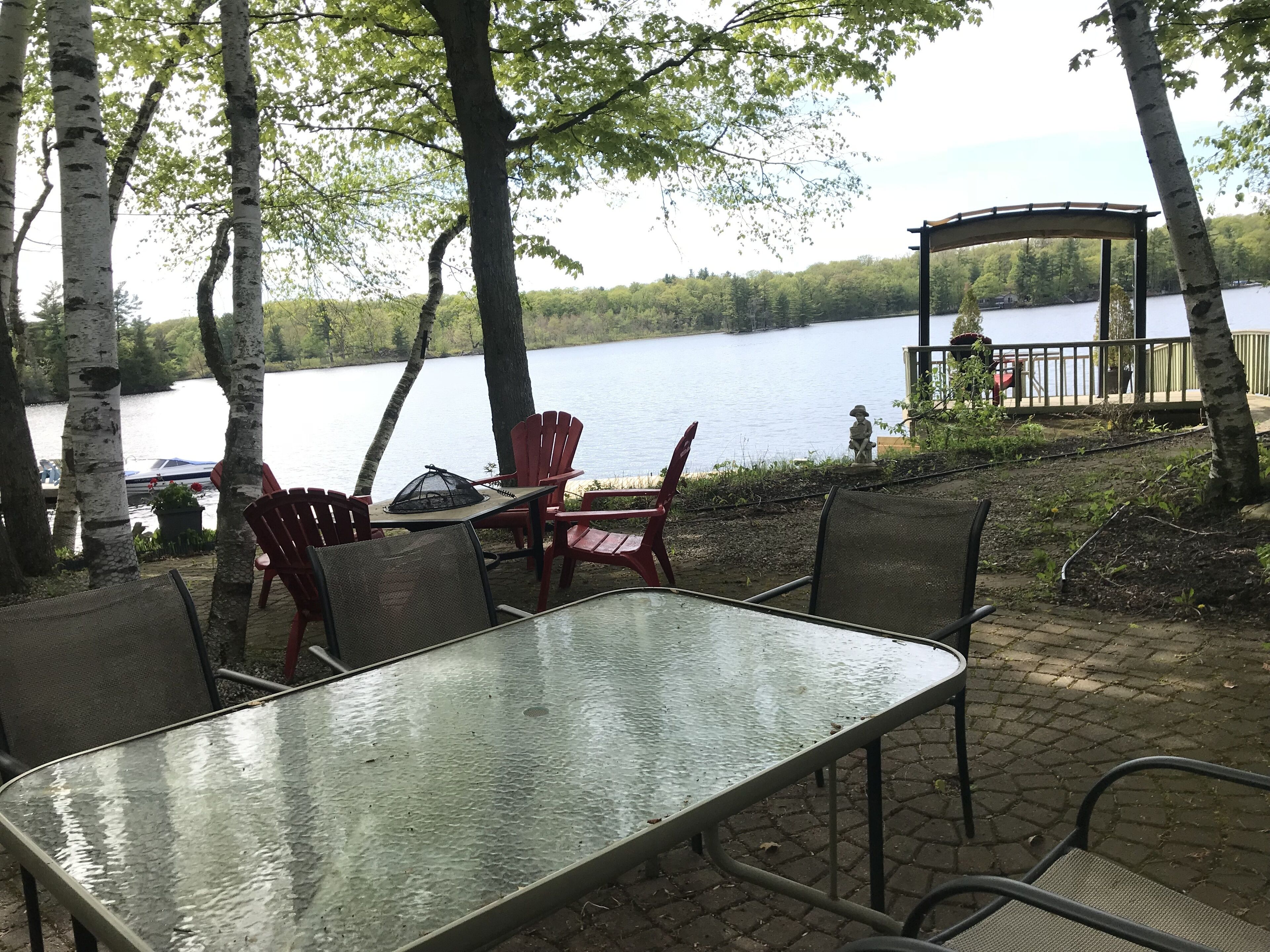 Outdoor dining options