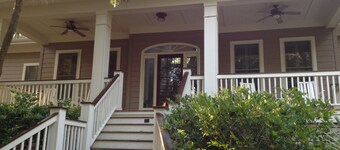 Beautiful 4 bedroom/4 bath home with private heated pool, Discounted Fall Rates