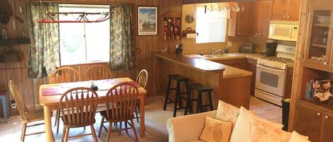 Smart TV, fireplace, DVD player, books