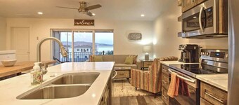 Lakeview #33 - Pool, Hot Tub, and Lake Access!