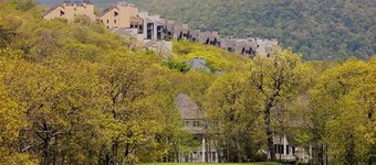 Blue Ridge Mountain Retreat in Wintergreen