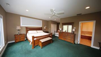 7 bedrooms, iron/ironing board, WiFi, bed sheets