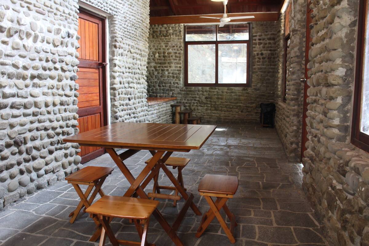 小屋 (Emerald Suite Stone) | 客廳