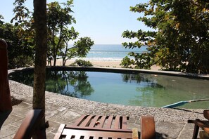 Imperial Jade Villa | Desk - Turtle Egg Cove Ngapali (Thandwe)