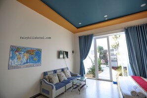 Décoration personnalisée, bureau, rideaux occultants, Wi-Fi gratuit