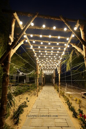 Front of property – evening/night - Suoi TIen Hills Hotel (Phan Thiet)