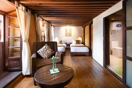 Classic Twin Room, 2 Twin Beds, Courtyard View | 1 bedroom, individually furnished, desk, free WiFi