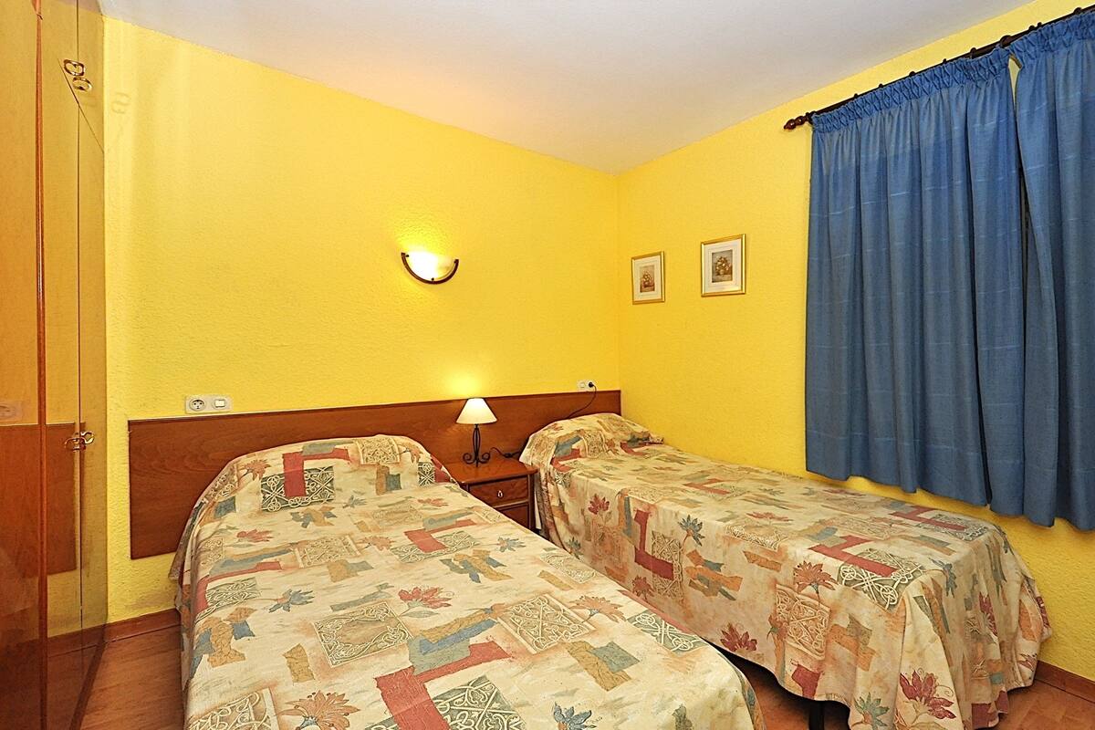 Apartamento, 1 habitación, vistas al mar | 1 dormitorio, cunas (de pago), wifi gratis