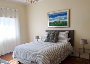 2 bedrooms - Charming 2 Bedroom Cottage  (Plumstead)