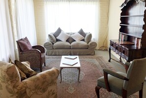 Fireplace - Charming 2 Bedroom Cottage  (Plumstead)