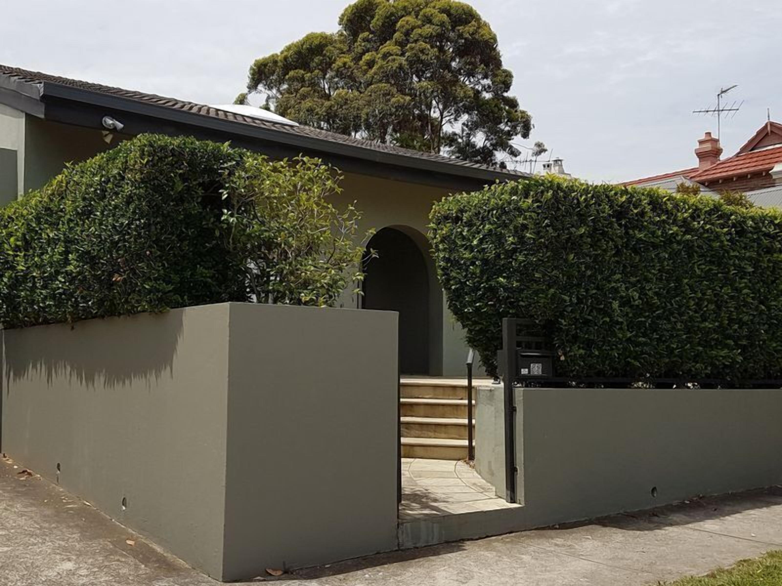 Self Contained Unit Within Elegant Randwick Home — image 16