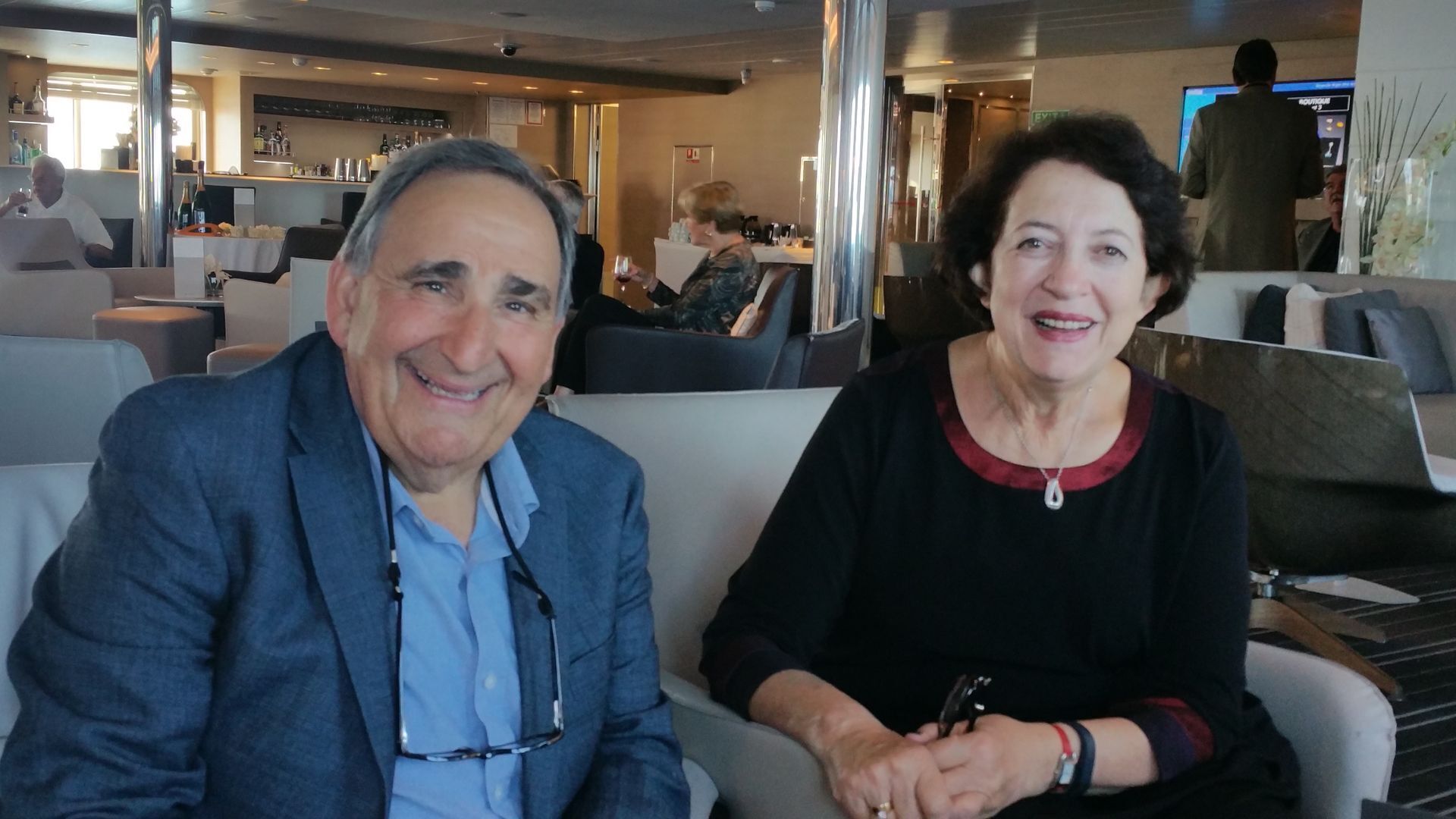 Self Contained Unit Within Elegant Randwick Home — image 3