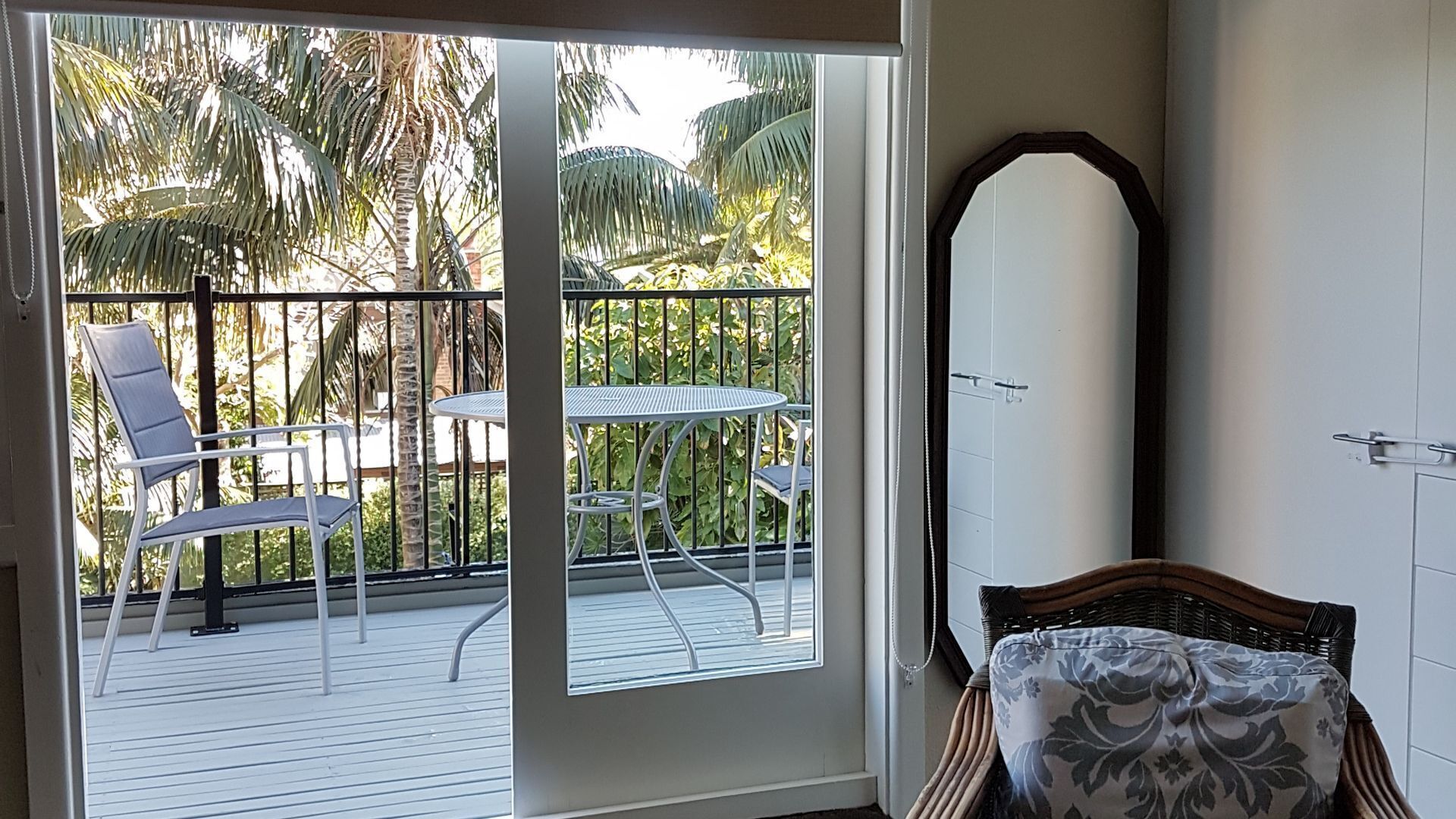 Self Contained Unit Within Elegant Randwick Home — image 2